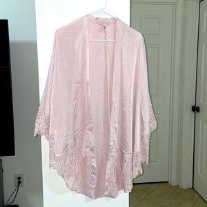 Victoria’s Secret open front kimono size XS